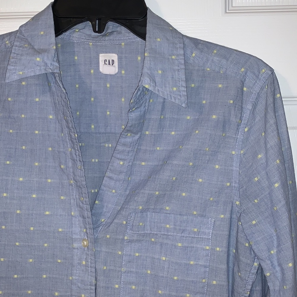 Gap long sleeve button up - Picture 2 of 3